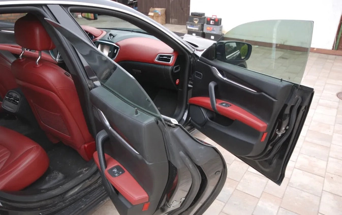 Maserati Ghibli cena 115497 przebieg: 78000, rok produkcji 2015 z Tarnogród małe 781